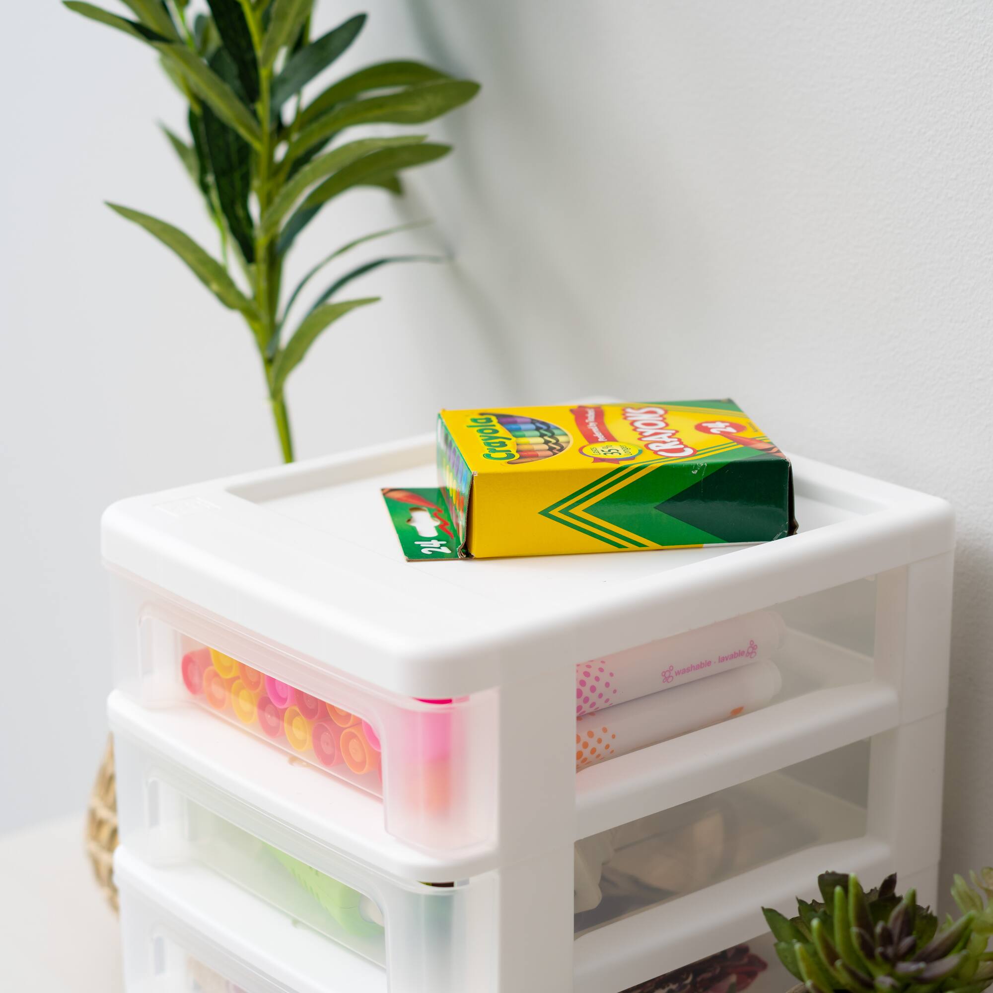 IRIS White 4-Drawer Compact Desktop System Set